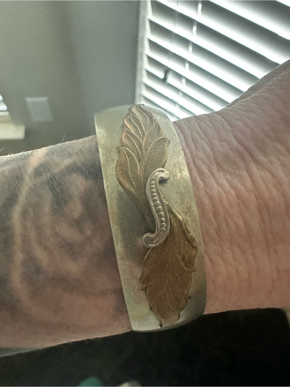 Vintage Brass Leaf Cuff Bracelet - Gold Tone